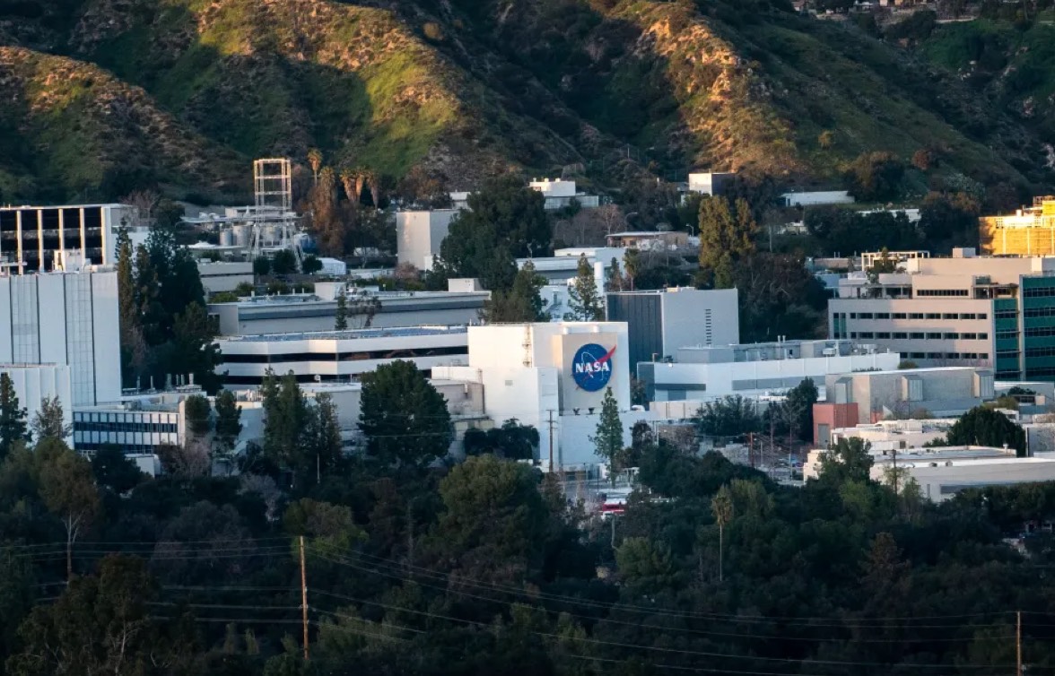 civilian agencies nasa campus exterior